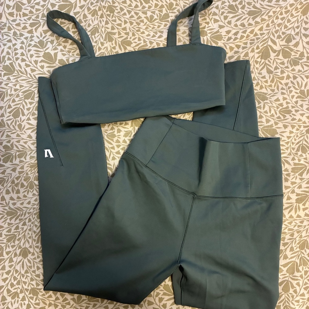 Vuori set